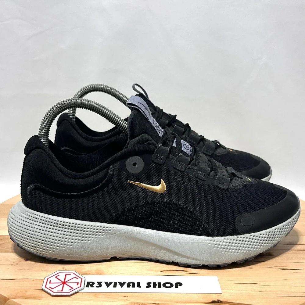 Nike Wmns React Escape Run 'Dark Smoke Grey Metallic Gold Coin' CV3817-005- 7.5
